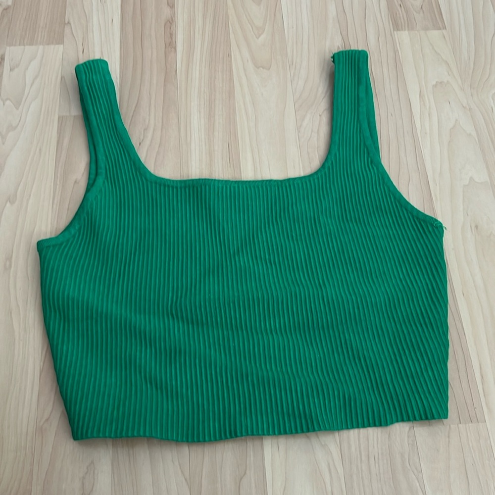 Ribbed knit House of Harlow top